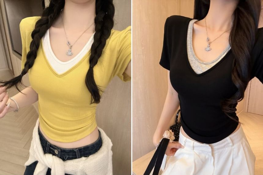 Short-Sleeve V-Neck Two Tone Padded Crop T-Shirt