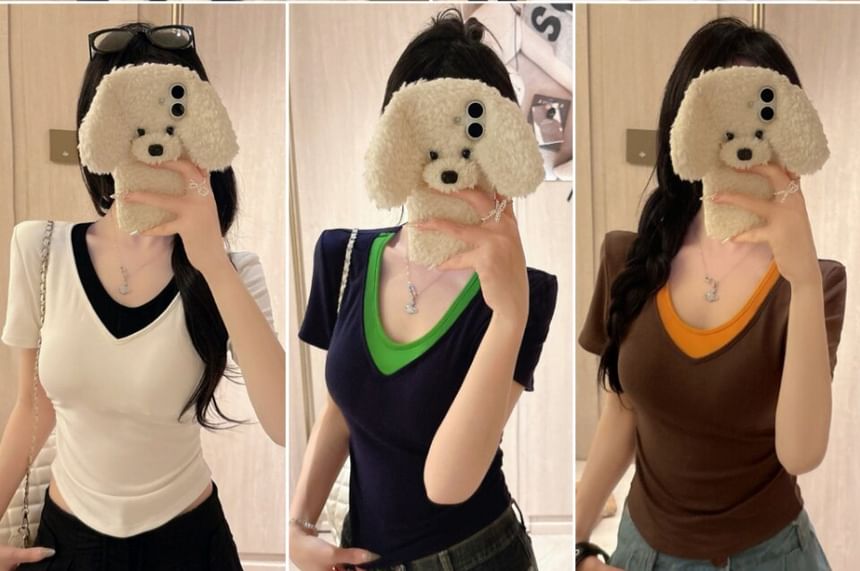 Short-Sleeve V-Neck Two Tone Padded Crop T-Shirt
