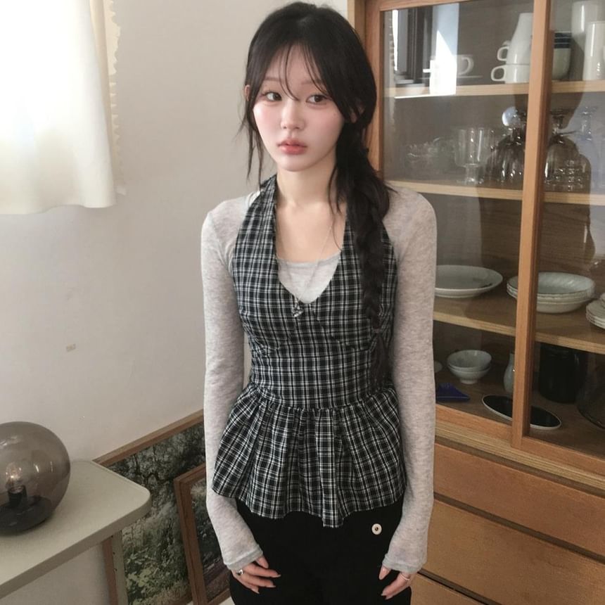 Halter V-Neck Plaid Peplum Top