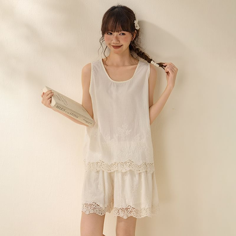 Lace Trim Tank Top with Mid Rise Shorts