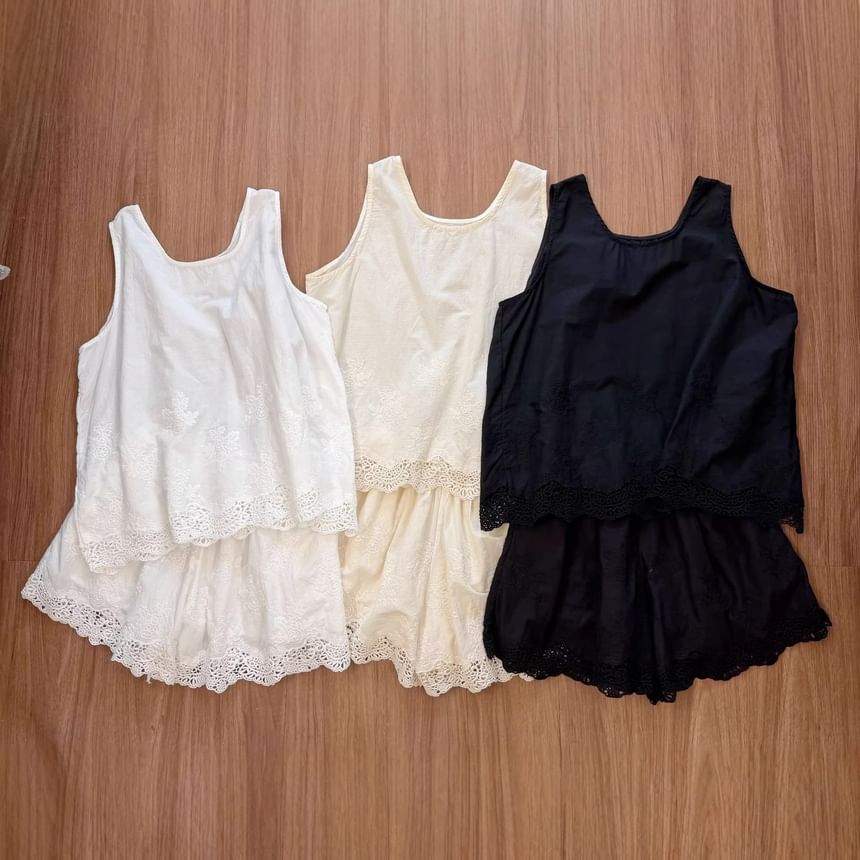 Lace Trim Tank Top with Mid Rise Shorts