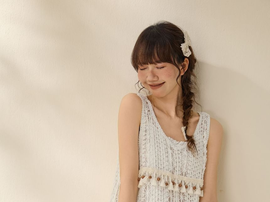 V-Neck Crochet Lace Tasseled Sleeveless Top