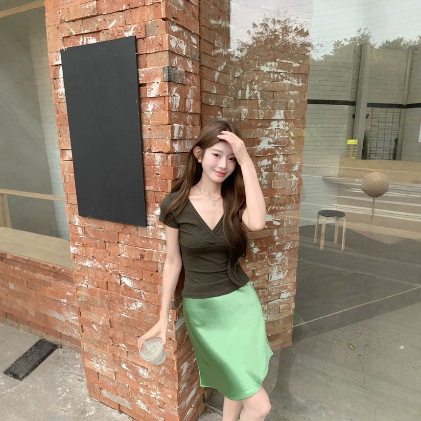 Short Sleeve V-Neck Plain Slim-Fit T-Shirt / High Waist Satin Mini Skirt
