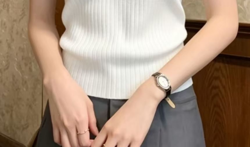Cropped Crewneck Knit Top with Short Sleeves