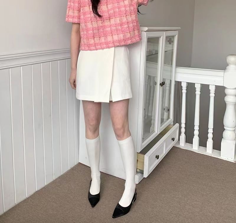 Short-Sleeve Crewneck Plaid Knit Top
