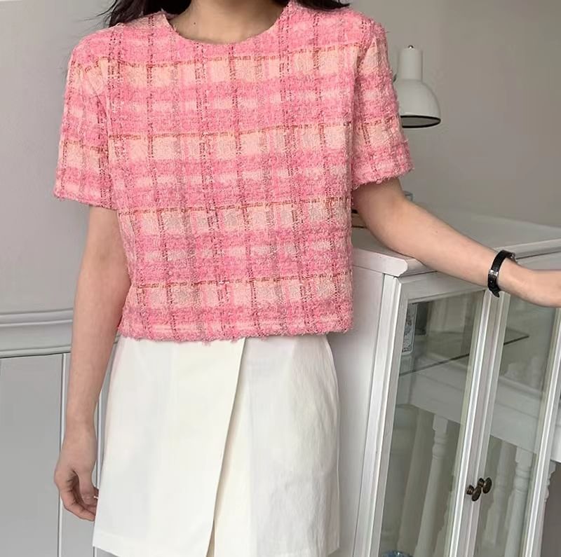 Short-Sleeve Crewneck Plaid Knit Top