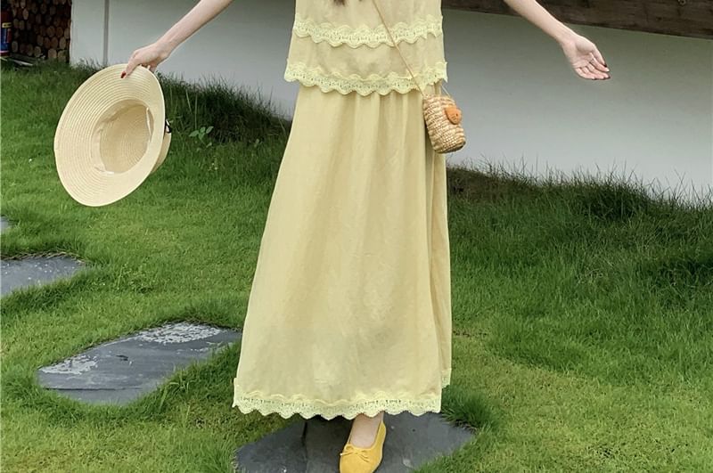 Short-Sleeve Round Neck Plain Lace Trim Blouse / Mid Rise Maxi A-Line Skirt