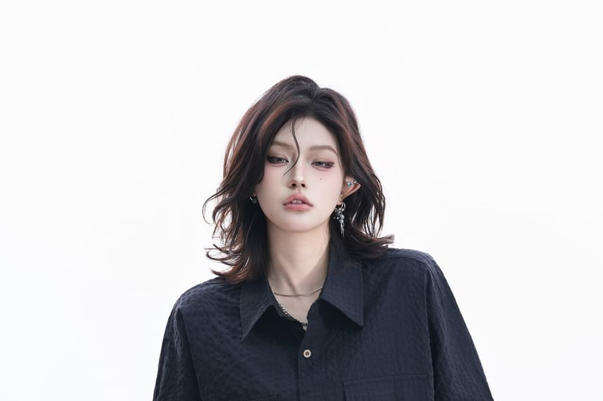 Collared Textured Button-Up Short-Sleeve Shirt