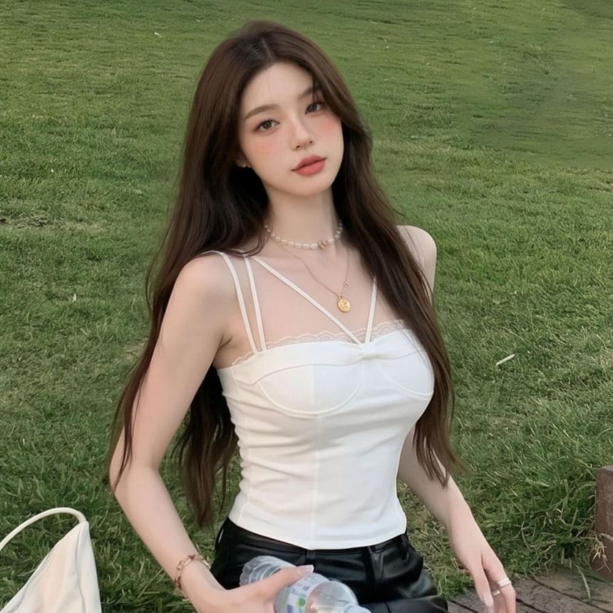 Spaghetti Strap Lace Trim Bow Detail Crop Camisole Top