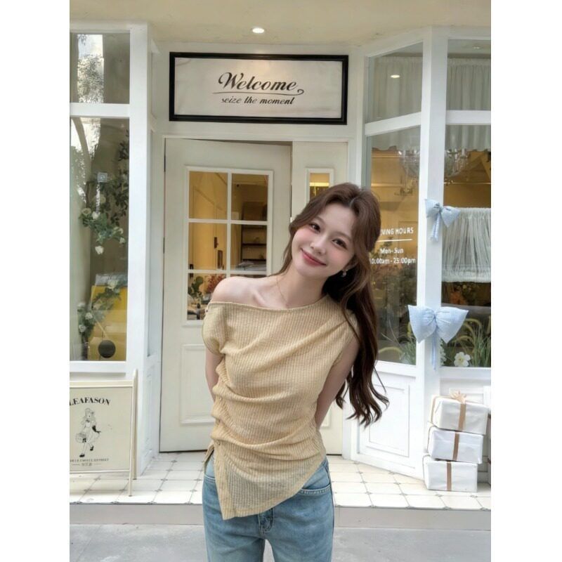 Cold Shoulder Asymmetric Short Sleeve Slim Top