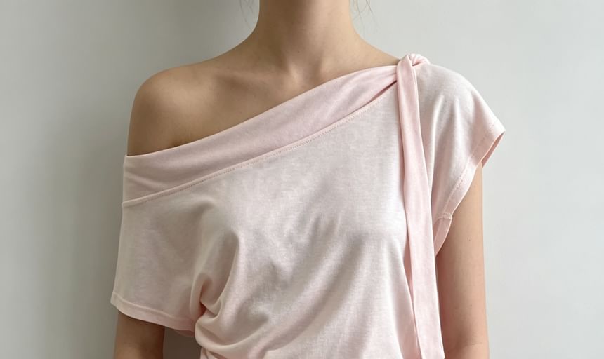 Knot-Front Slim Tee with Cutout Shoulders