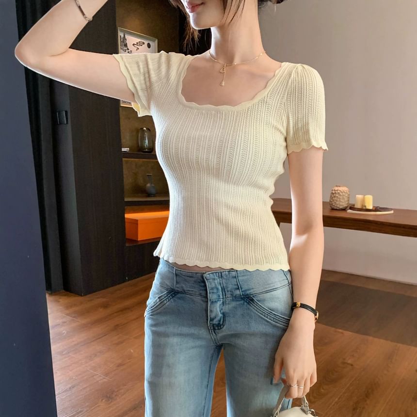 Ribbed Knit Scoop Neck Tee with Short Sleeves