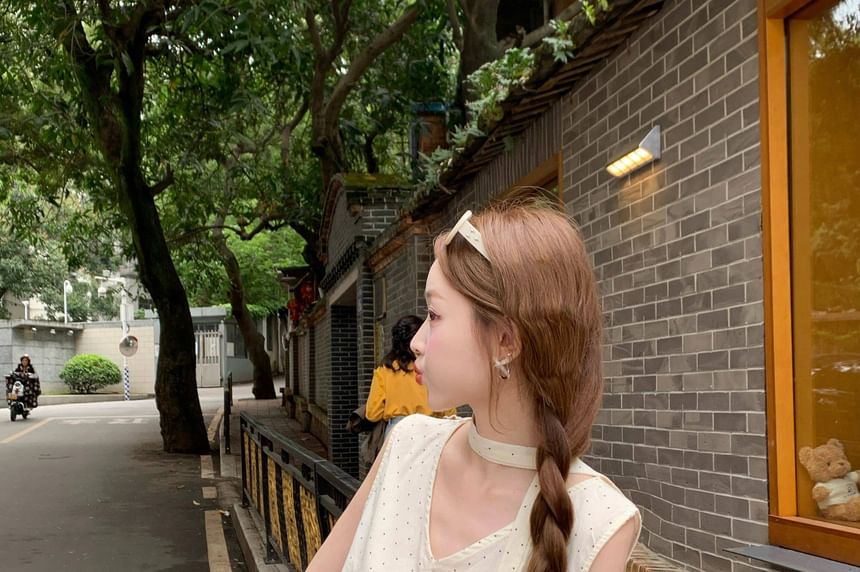 Frill Trim V-Neck Crop Top