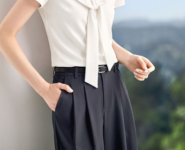 Knotted Panel Lace V-Neck Short Sleeve Top