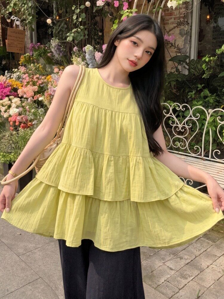Tiered Sleeveless Top with Round Neckline