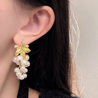 Faux Drop Pearl Grape Earring