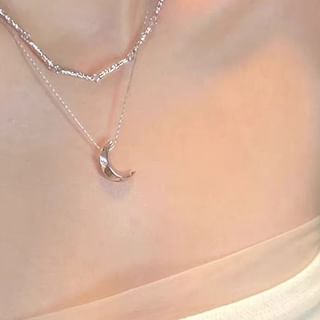 Moon Pendant Heart / Necklace