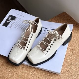 Square Toe Lace-Up Flats
