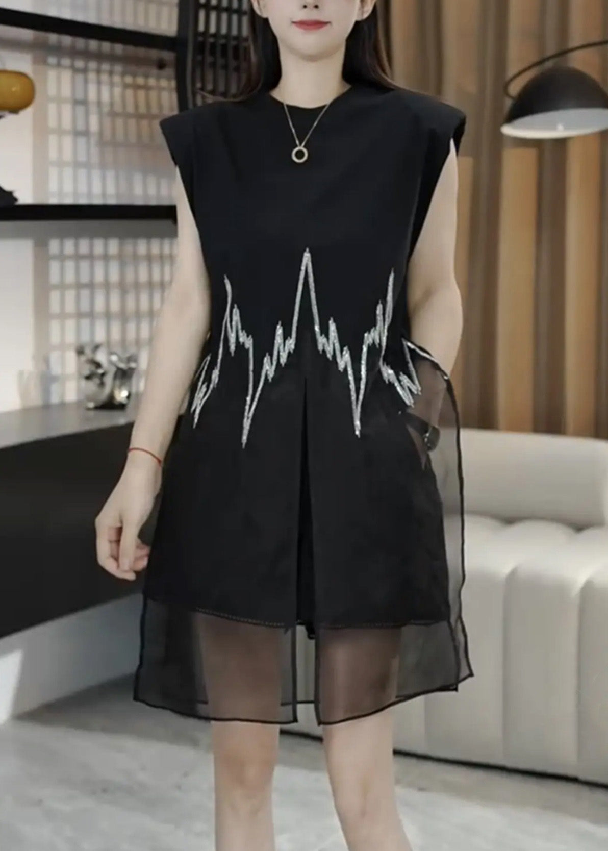 Mid Black O-Neck Embroidered Top Open Sleeveless New Side