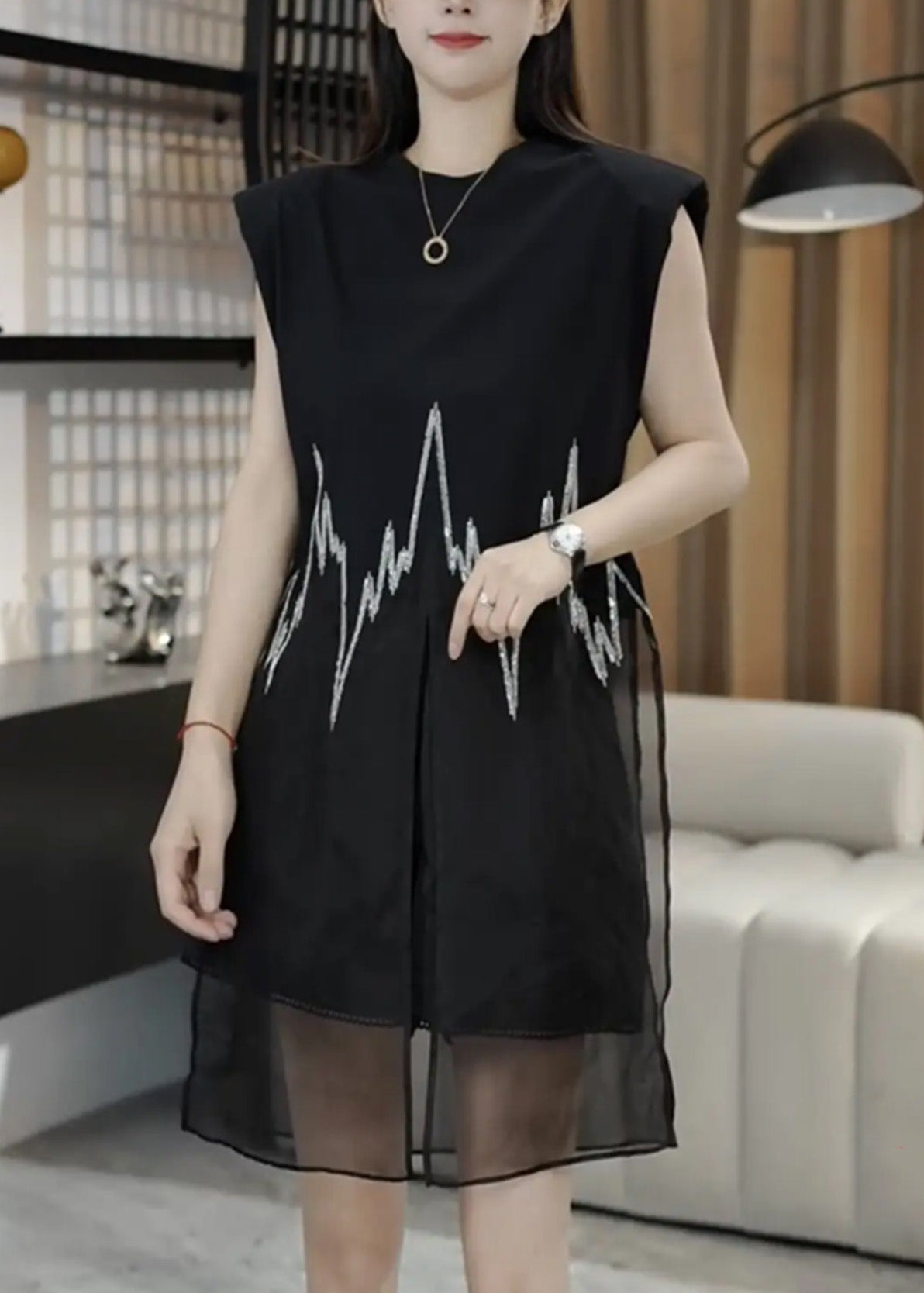 Mid Black O-Neck Embroidered Top Open Sleeveless New Side