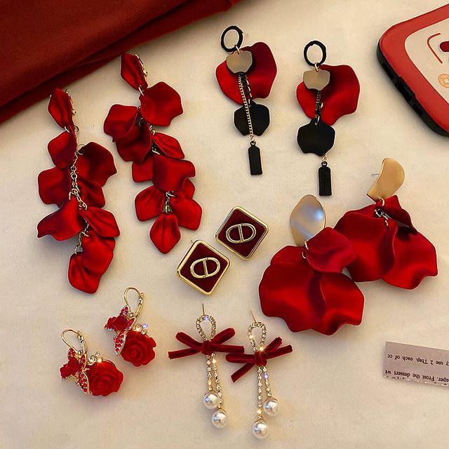 Petal Faux designs) (various Alloy Earring Pearl /