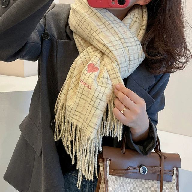 Scarf Heart Embroidered Plaid