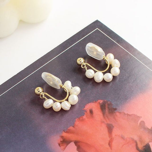 Clip-On Pearl Drop / Earring Faux