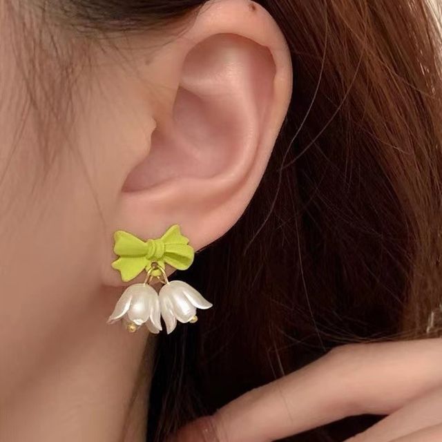 / Earring Floral On Ear Clip Stud