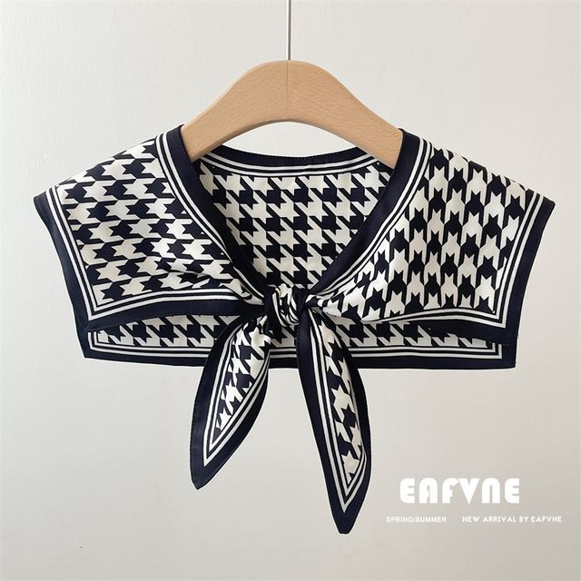 Decorative Print Collar