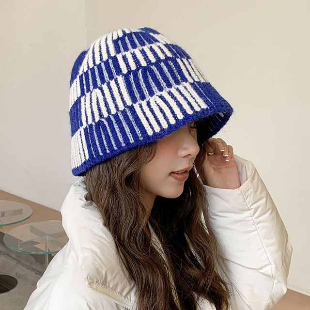 Bucket Knit Hat Striped