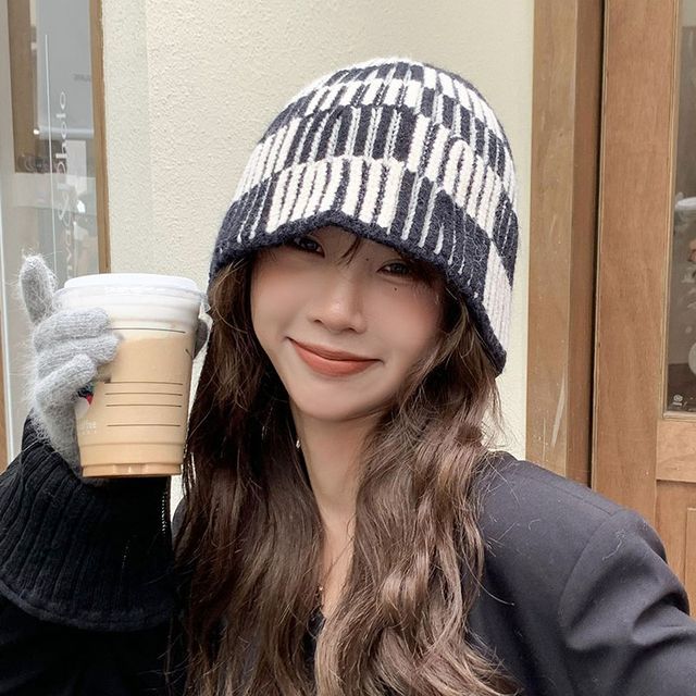 Bucket Knit Hat Striped