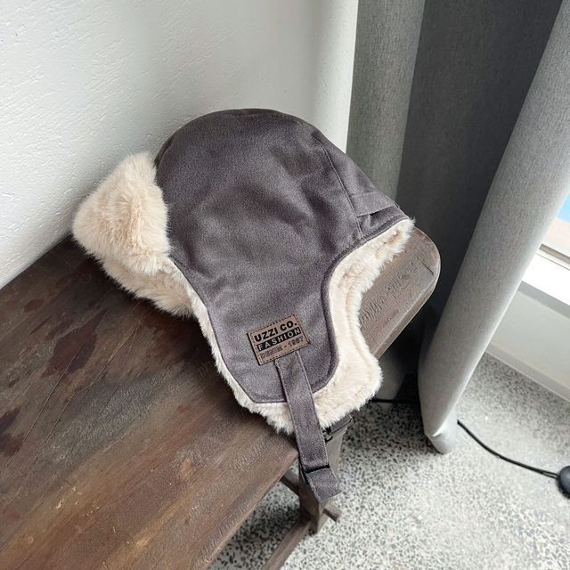 Fleece-Lined Hat Trapper