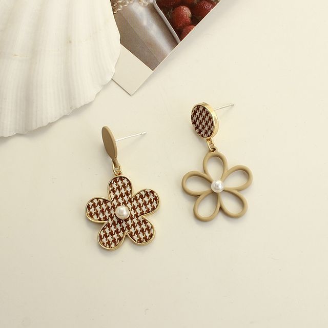 Dangle Houndstooth Asymmetrical Alloy Floral Earring