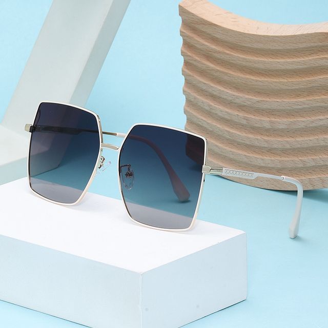 Square Metal Frame Sunglasses