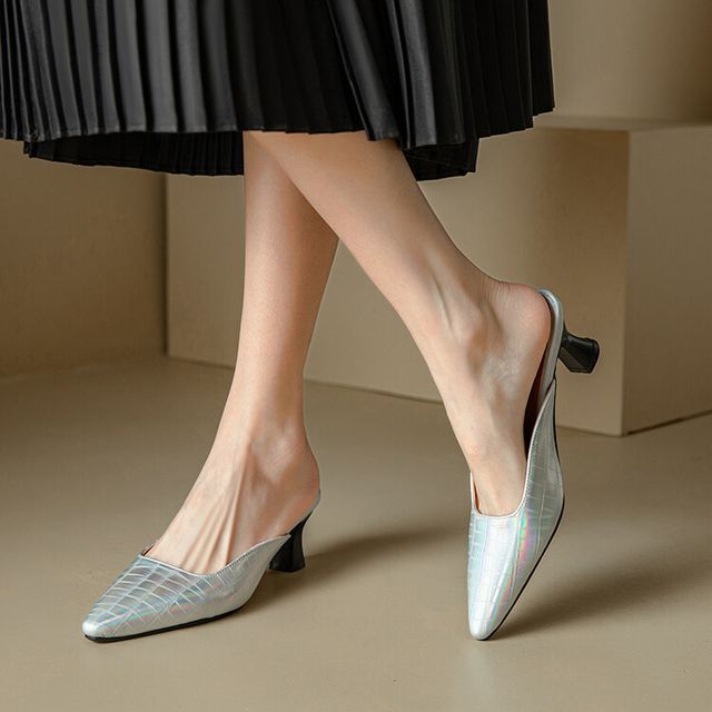 Heel Pointed Kitten Mules