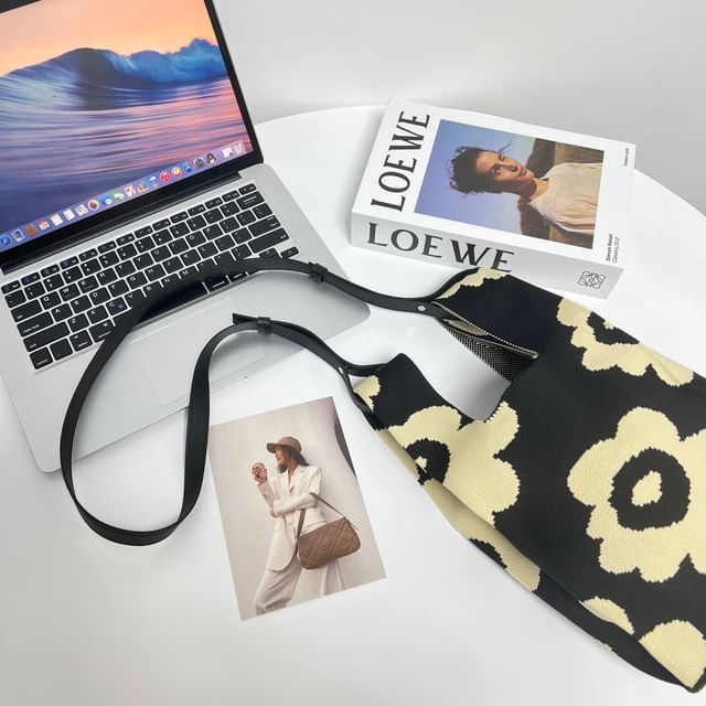 Patterned Knit Bag Tote
