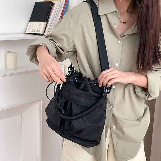 Drawstring Nylon Bag Multi-Pocket Bucket