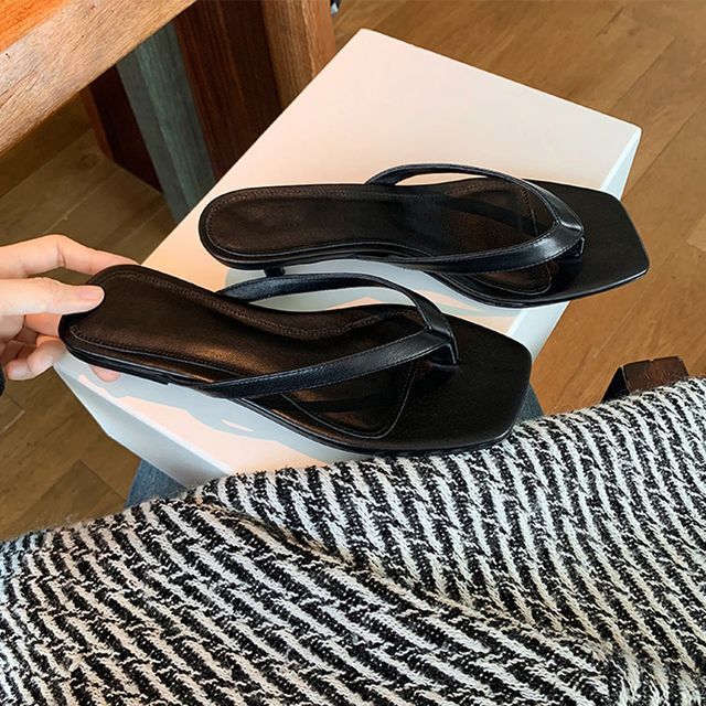 (Various Low Flops Plain Heel Designs) Flip