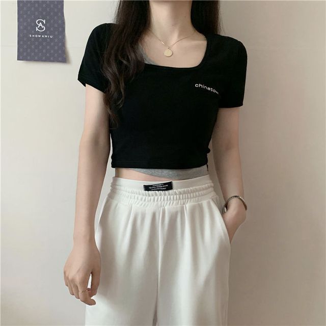 Lettering Two-Piece Short-Sleeve T-Shirt Crop Mock