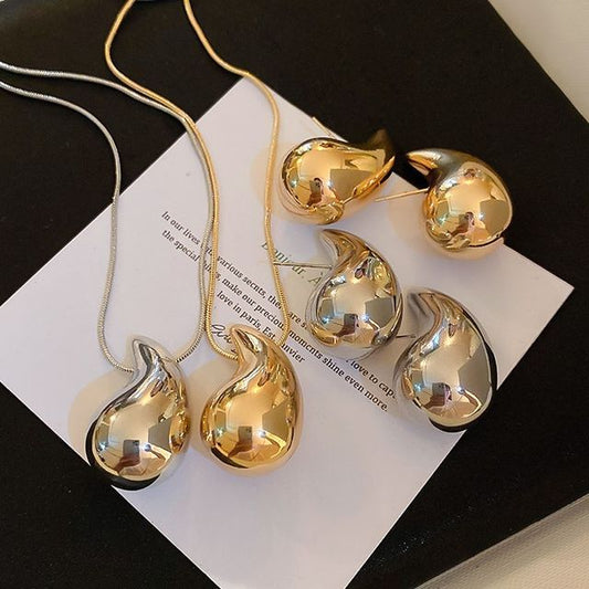 Stud Ear Waterdrop Necklace /
