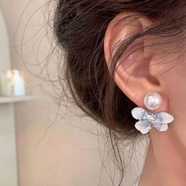 Faux Clip-On Drop Floral Pearl / Earring