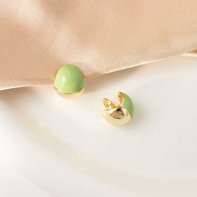 Earring Stud Ear Clip-On / Bead