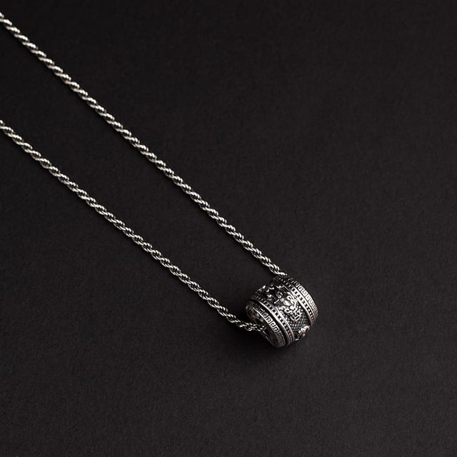 Embossed Alloy Pendant / Cord Necklace / Alloy Necklace / Set