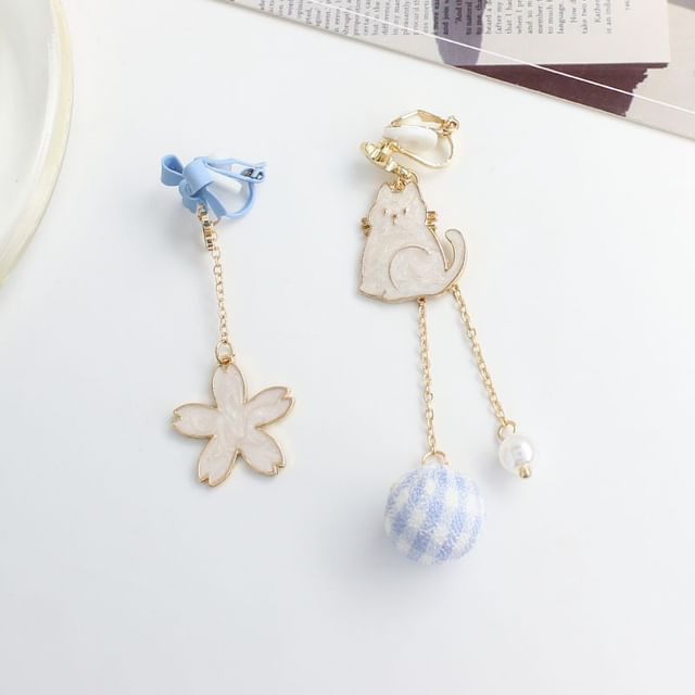 Cat Dangle Earring Floral Alloy Asymmetrical