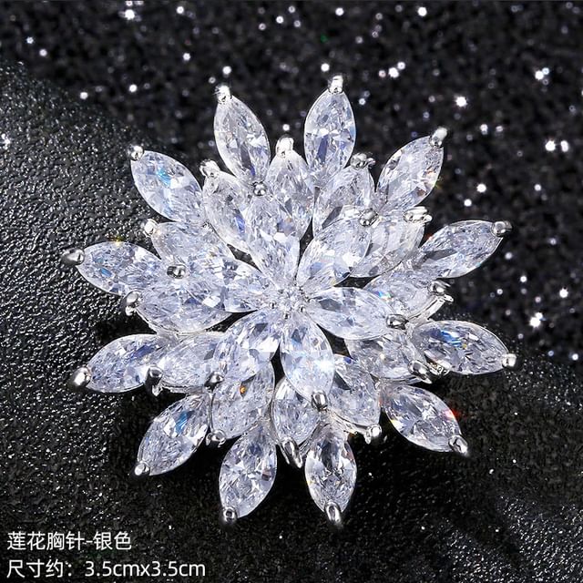 Rhinestone Alloy Brooch (Various Designs)
