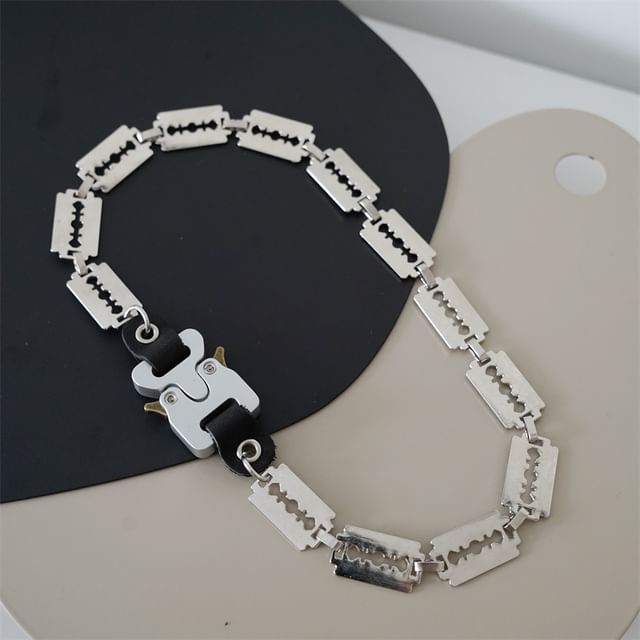 Razor Buckled Alloy Necklace