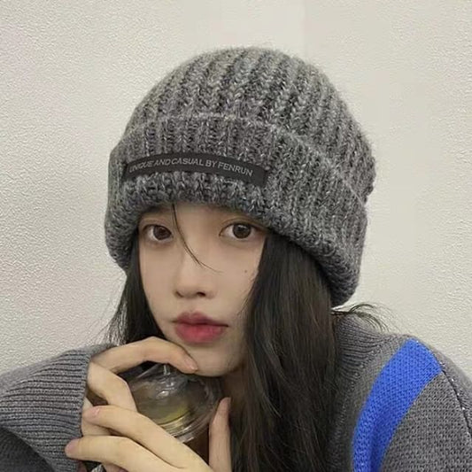 Lettering Beanie Applique Knit