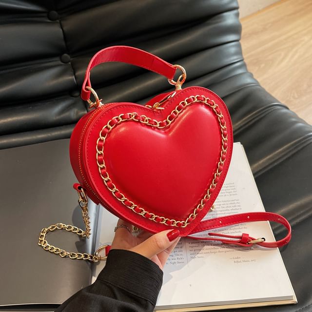 Crossbody Heart Chained Bag