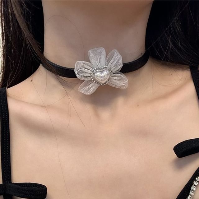 Floral Choker Heart Leather Faux