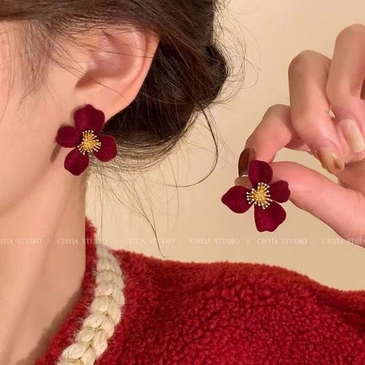 Floral Ear Stud